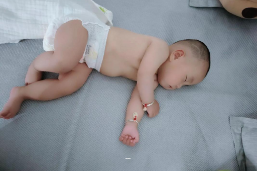 廊坊宝宝先长上牙还是下牙